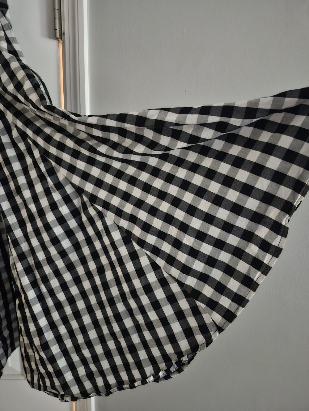 Who What Wear.. Black and White  Circle Skirt - Picture 2 of 8